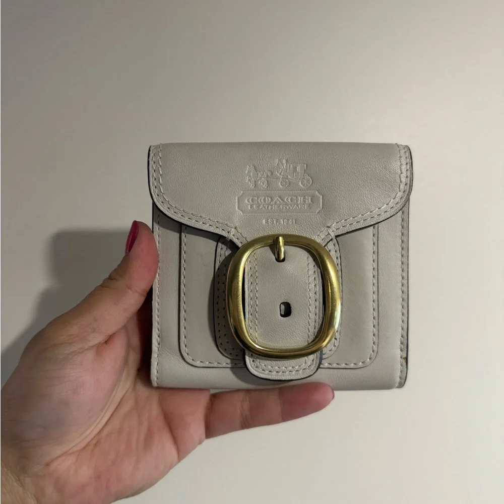 Coach Bleecker White Leather Buckle Wallet - Picture 1 of 8
